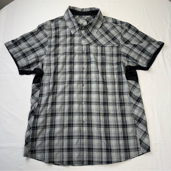 ✨HOSTPICK✨Club Ride Protocol Lightweight Button-Down - Picture 1 of 9